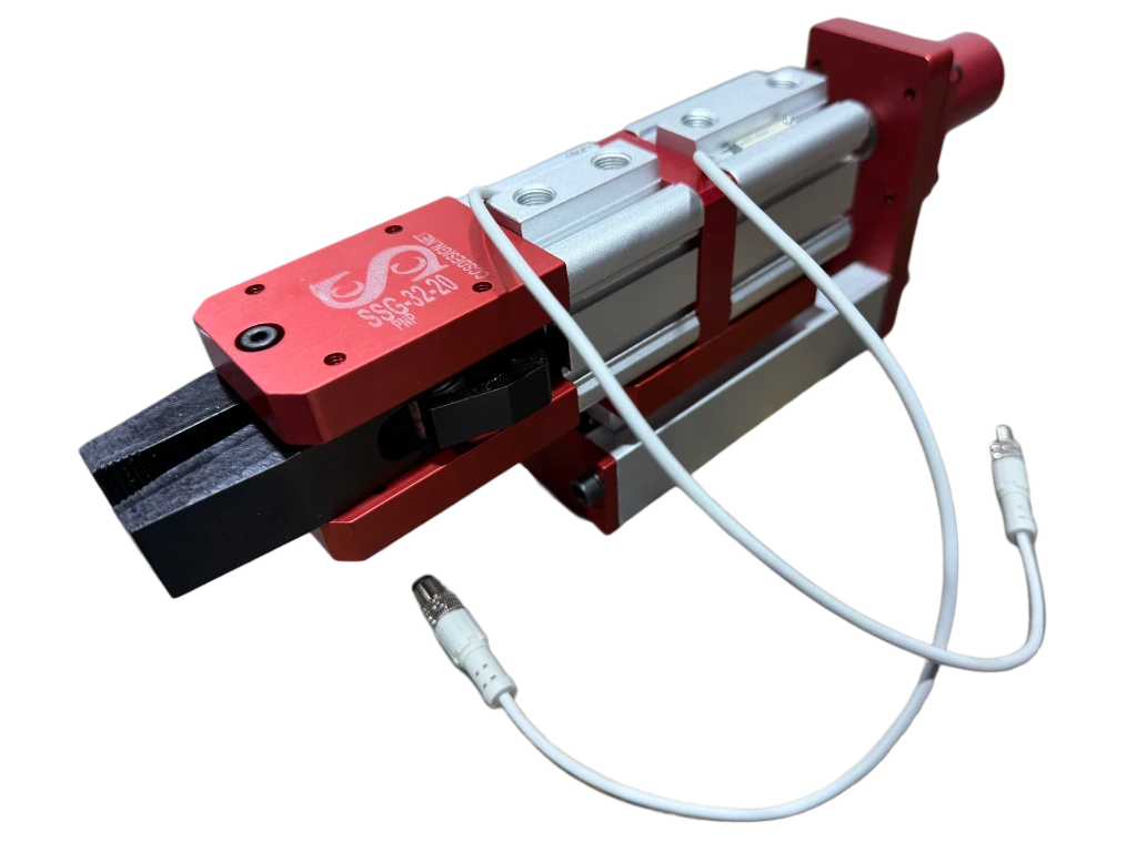 [Single Stroke Gripper W/ PNP Sensors] SSG-32-20-PNP